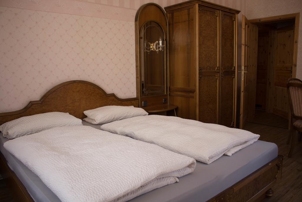 Hotel Five Seasons Фюрт Экстерьер фото