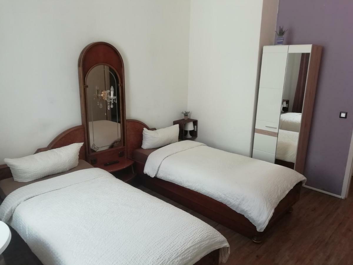 Hotel Five Seasons Фюрт Экстерьер фото